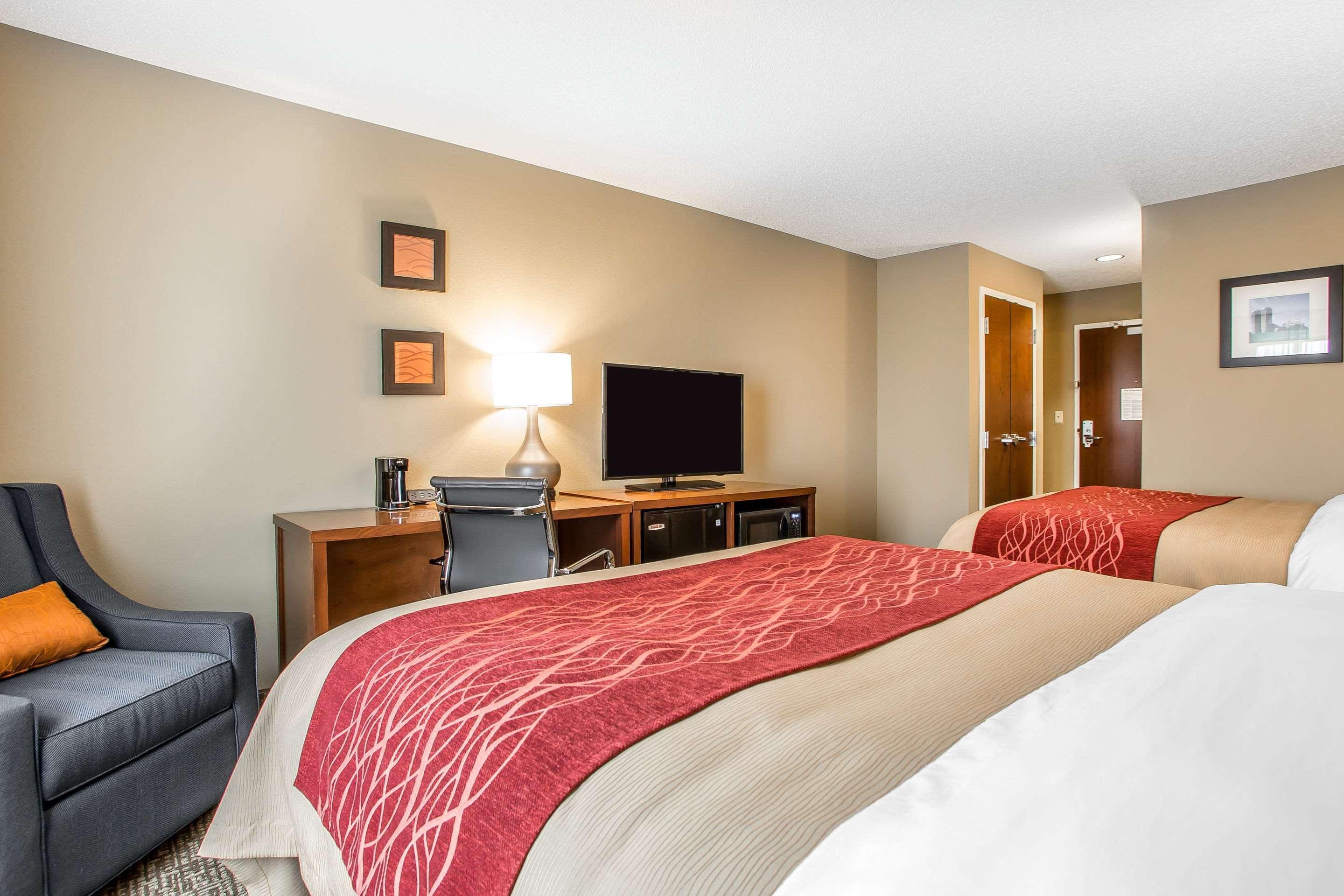 Comfort Inn Pa Turnpike - I-81 Карлайл Экстерьер фото