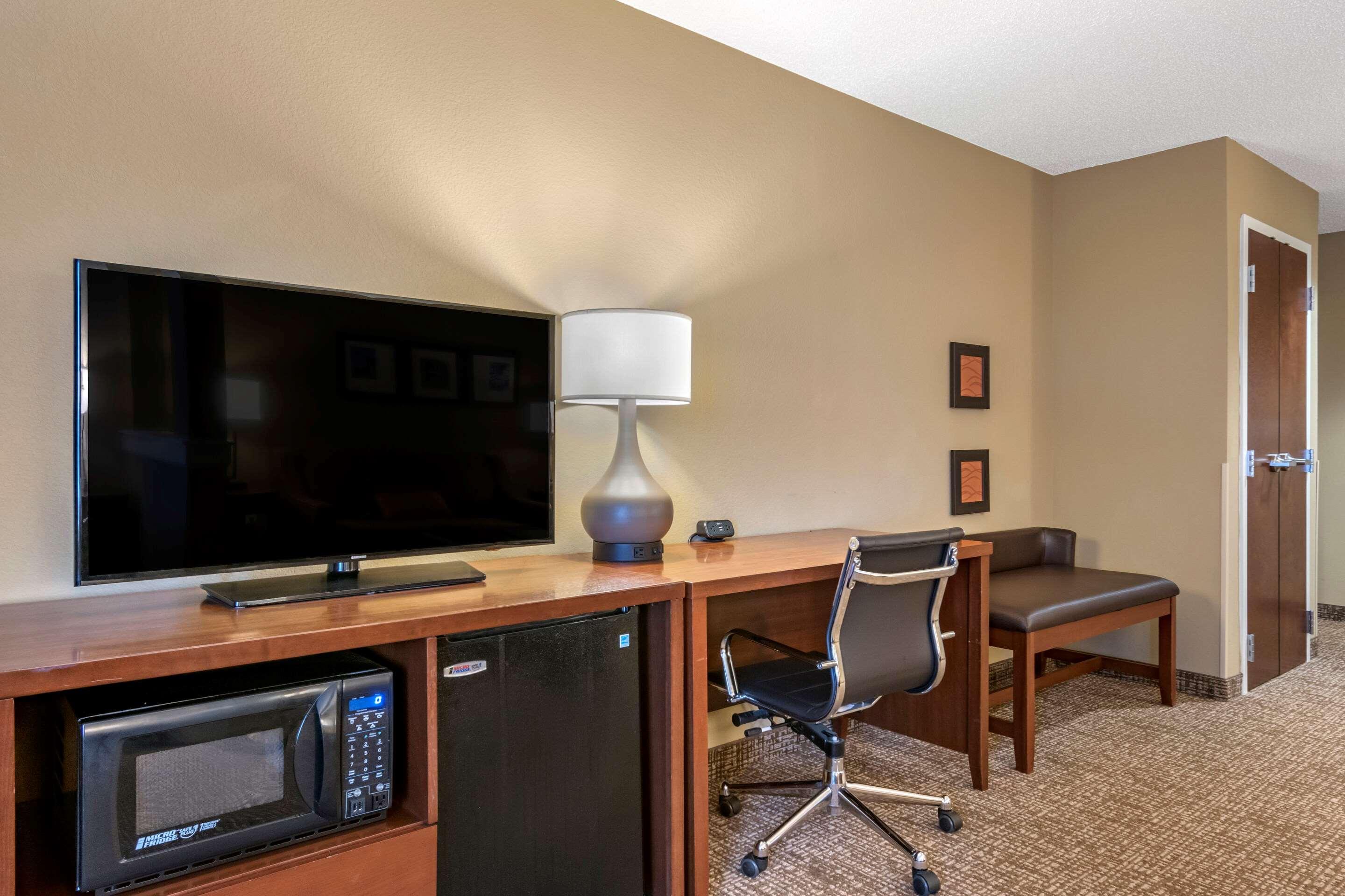 Comfort Inn Pa Turnpike - I-81 Карлайл Экстерьер фото