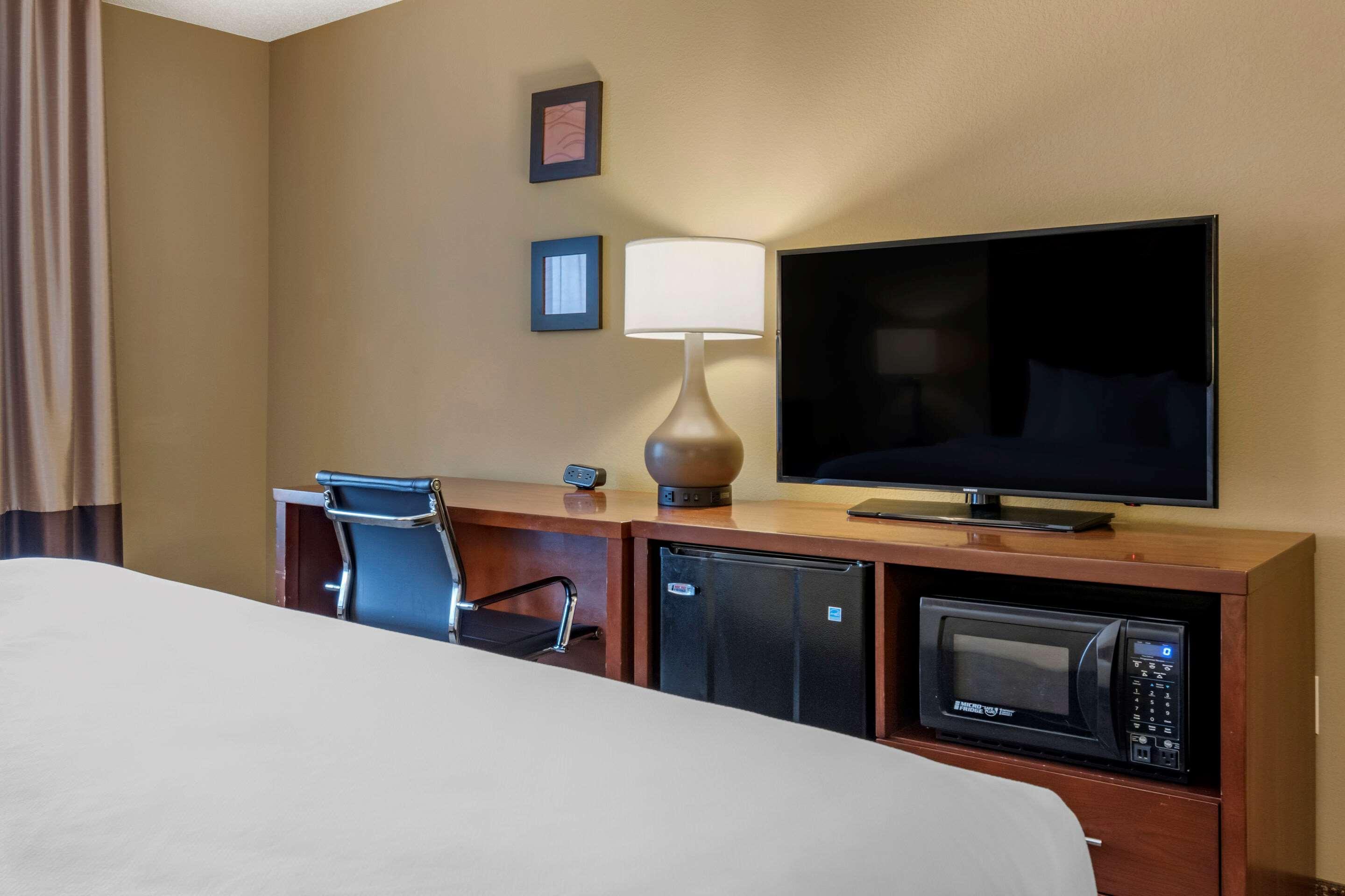 Comfort Inn Pa Turnpike - I-81 Карлайл Экстерьер фото