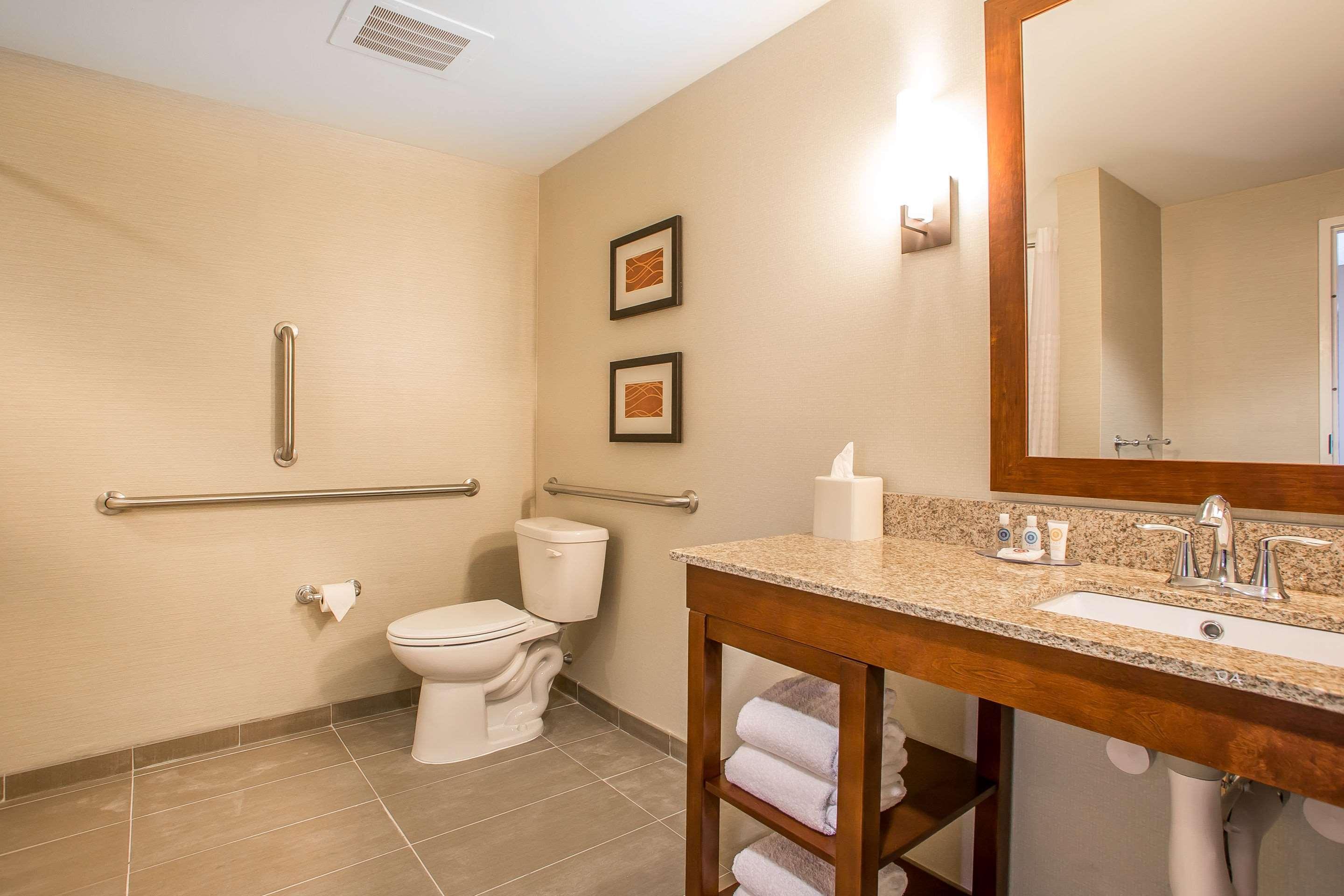 Comfort Inn Pa Turnpike - I-81 Карлайл Экстерьер фото