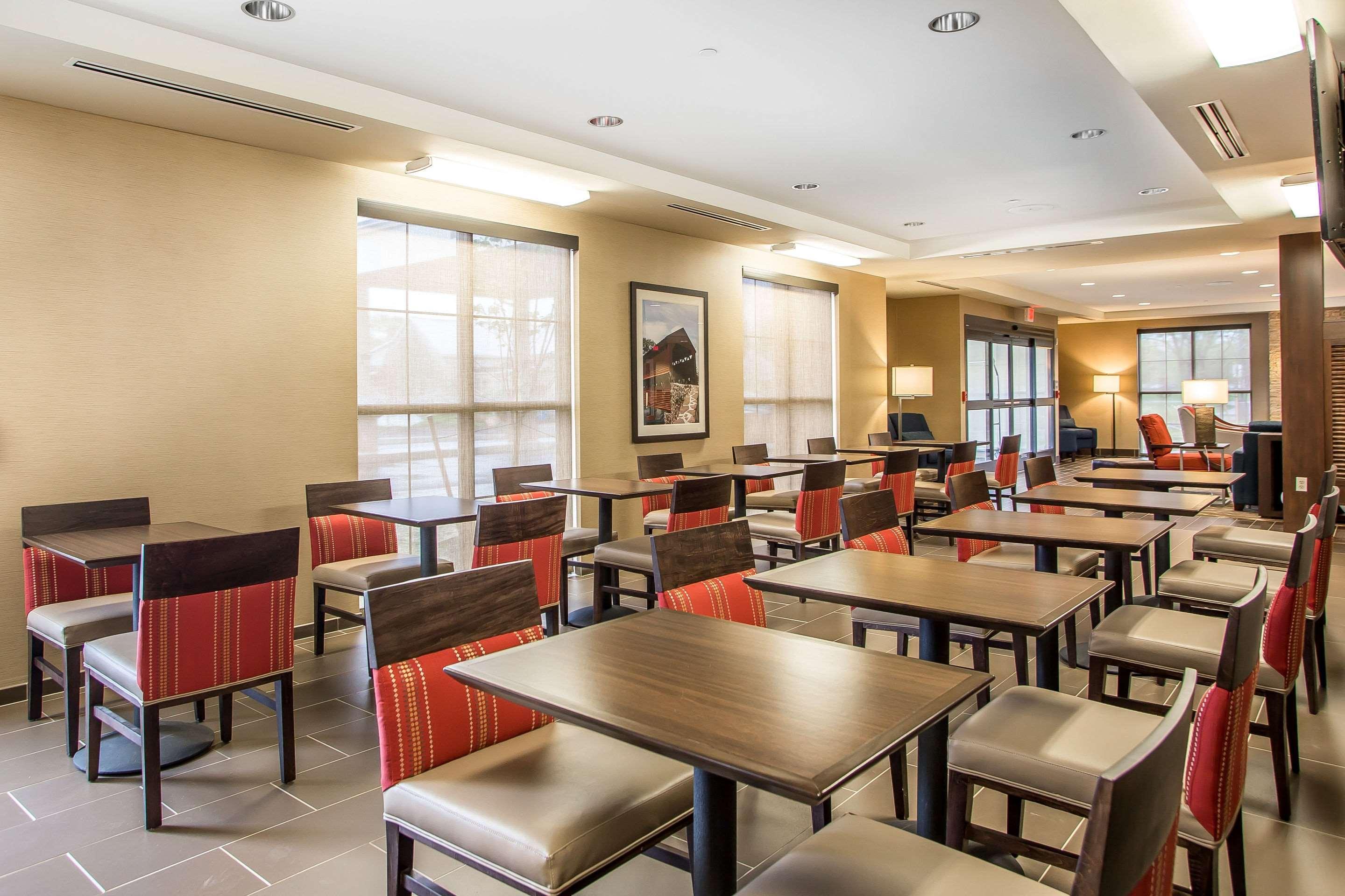 Comfort Inn Pa Turnpike - I-81 Карлайл Экстерьер фото